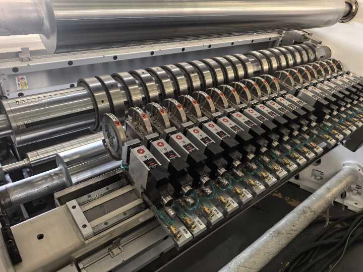 1600-3000mm Width Paper Jumbo Roll Slitting Rewinder Machine